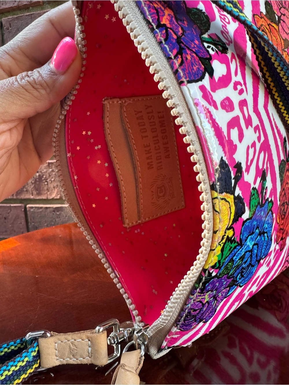 Consuela Floral - Midtown Crossbody - Picture 8 of 9